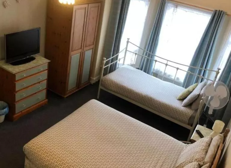 ペンション The Little Emily