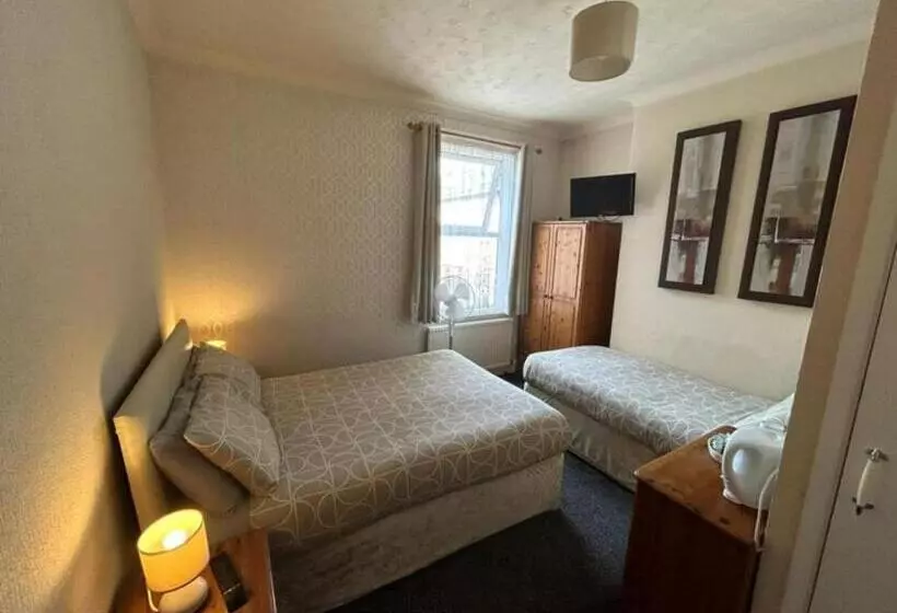 ペンション The Little Emily