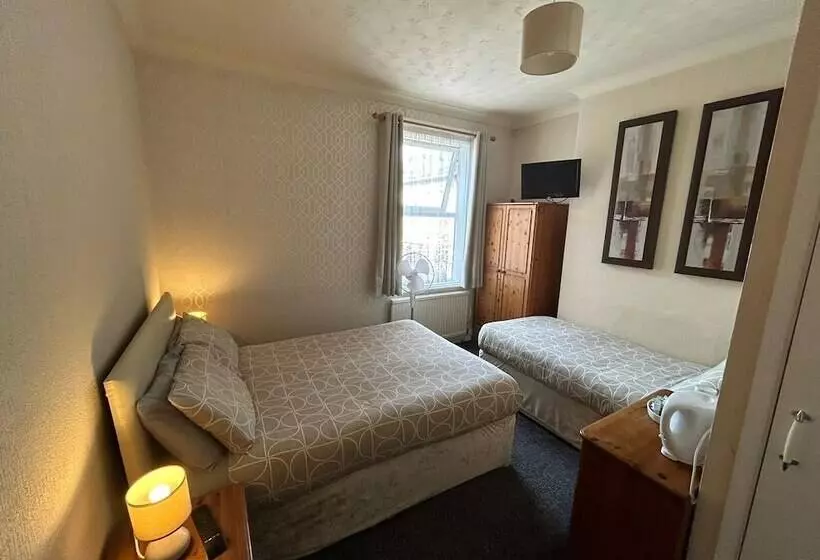 ペンション The Little Emily