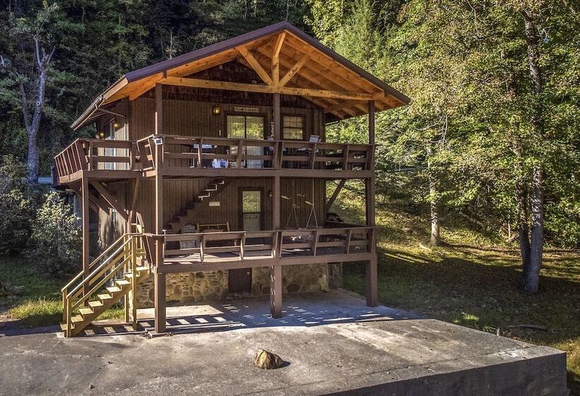 Rays Chalet Unique And Cozy Riverfront Home!