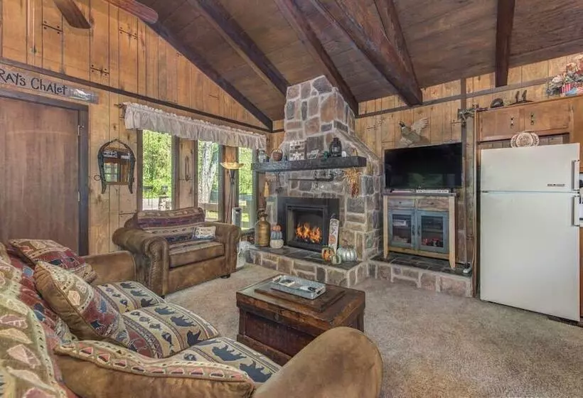 Rays Chalet   Unique And Cozy Riverfront Home!