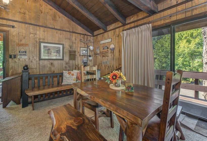 Rays Chalet Unique And Cozy Riverfront Home!