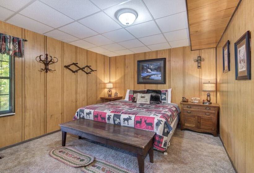 Rays Chalet Unique And Cozy Riverfront Home!