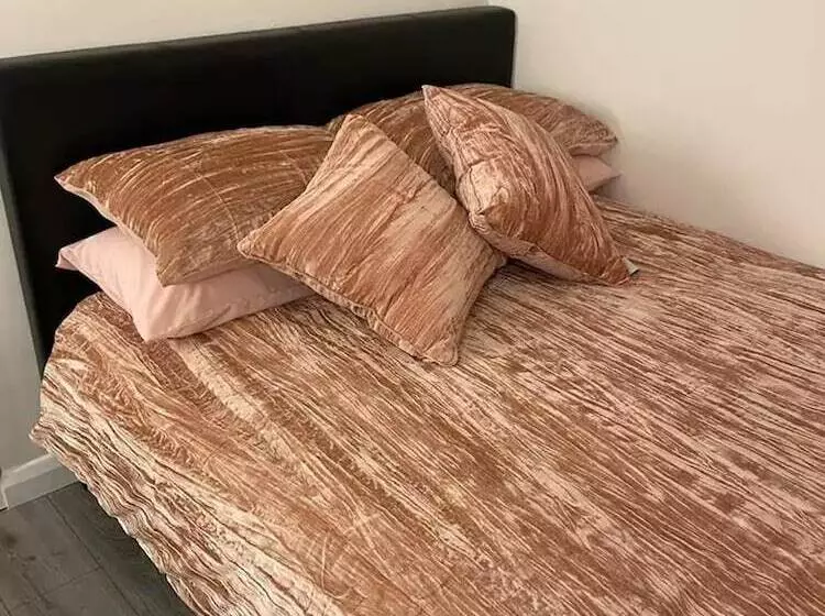 Residenssi Beautiful 3 Bed House In Londonderry