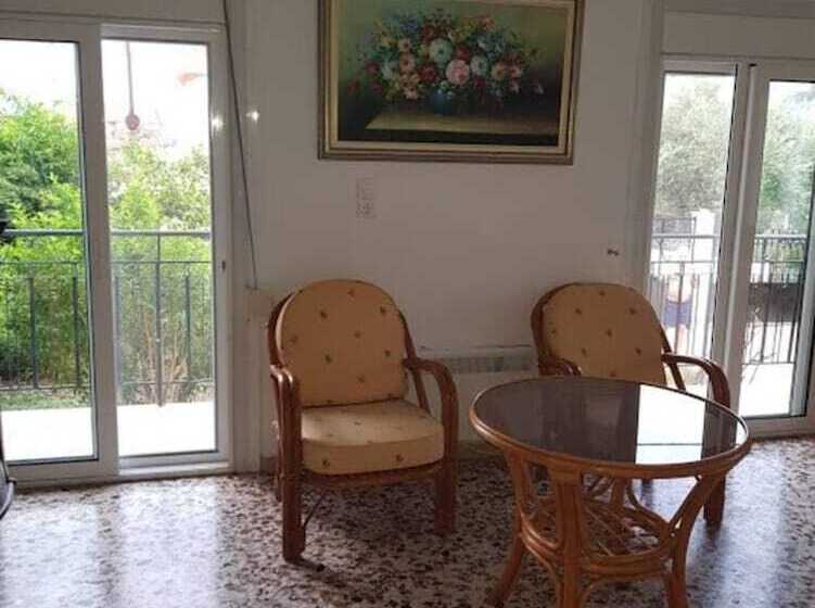 レジデンス Charming 3 Bed House In Tyros