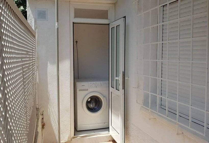 レジデンス Charming 3 Bed House In Tyros