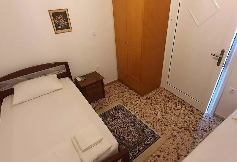 レジデンス Charming 3 Bed House In Tyros