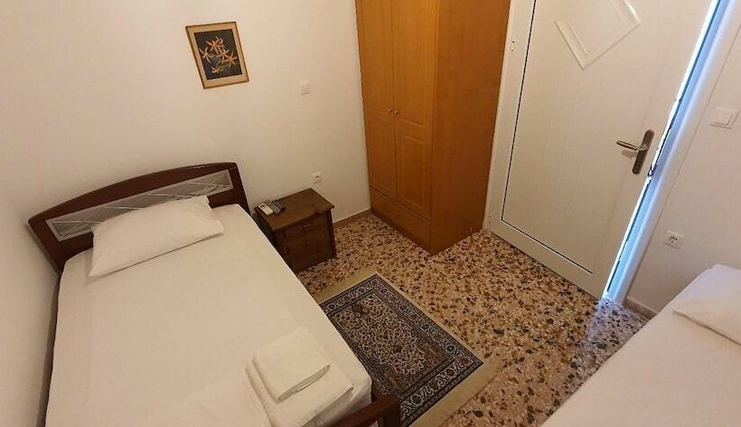 レジデンス Charming 3 Bed House In Tyros