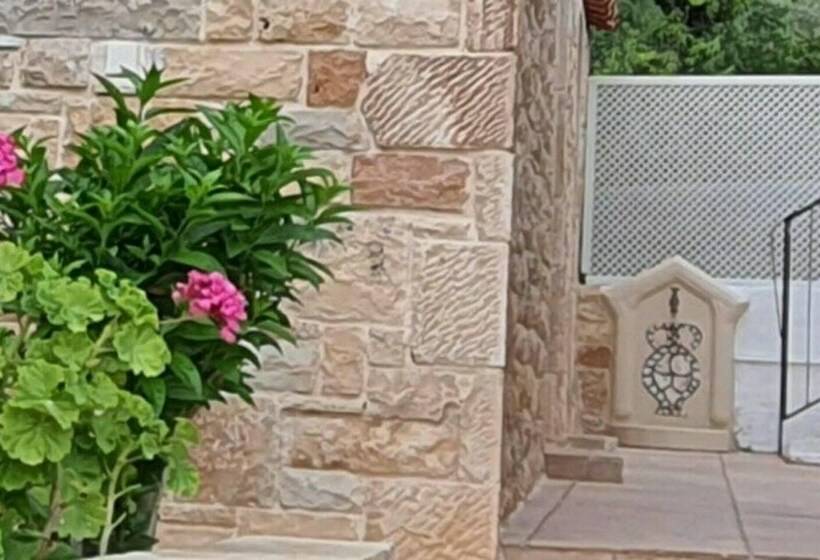 レジデンス Charming 3 Bed House In Tyros