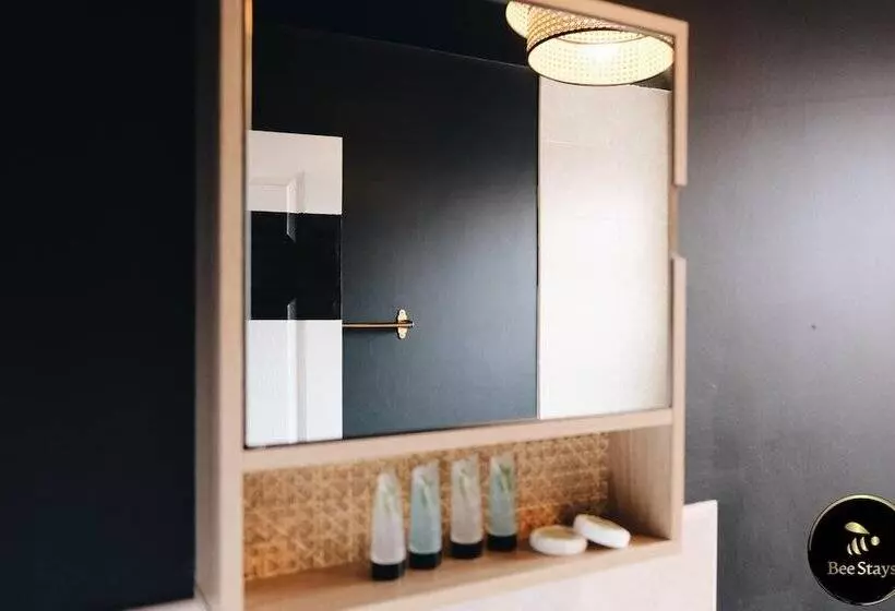 Residenssi Pickmere House  An Oasis Near Town Centre