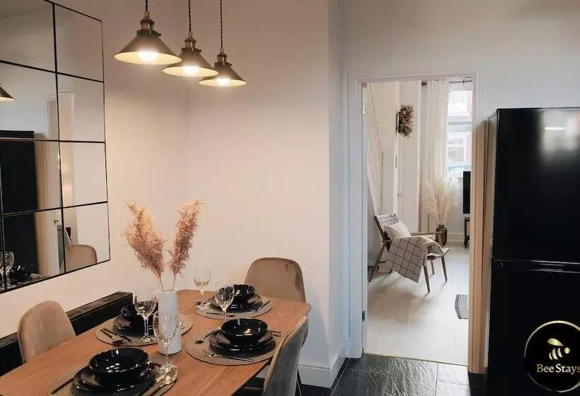 Residenssi Pickmere House  An Oasis Near Town Centre