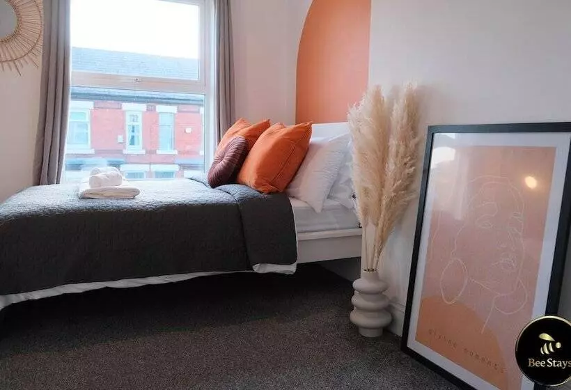 Residenssi Pickmere House  An Oasis Near Town Centre