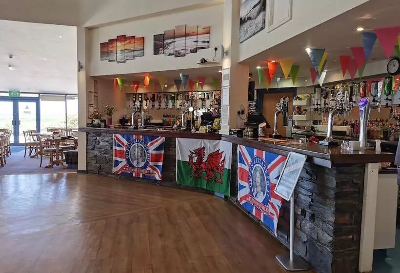 Sea And Mountain View Sunbeach Holiday Snowdonia