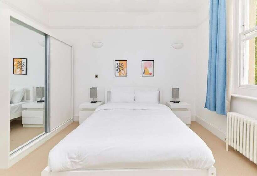 The Woolwich Retreat   Enticing 5bdr House With Parking