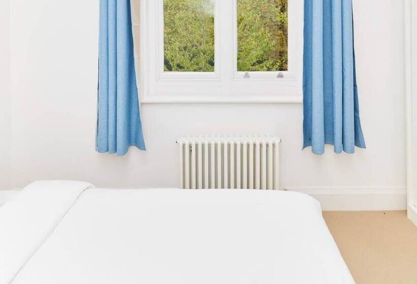 The Woolwich Retreat   Enticing 5bdr House With Parking