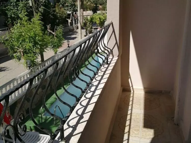 Akasya Apart Otel Didim Altinkum