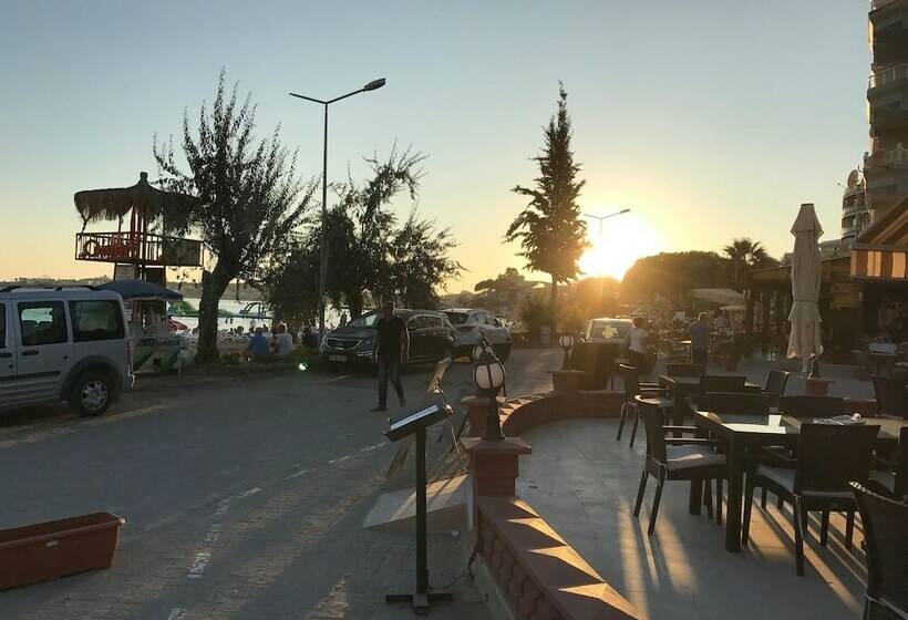 Akasya Apart Otel Didim Altinkum