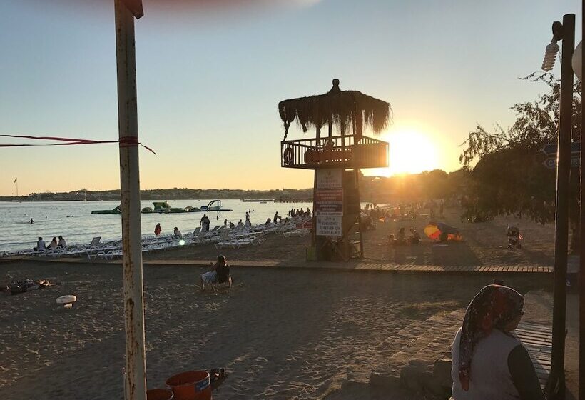 Akasya Apart Otel Didim Altinkum