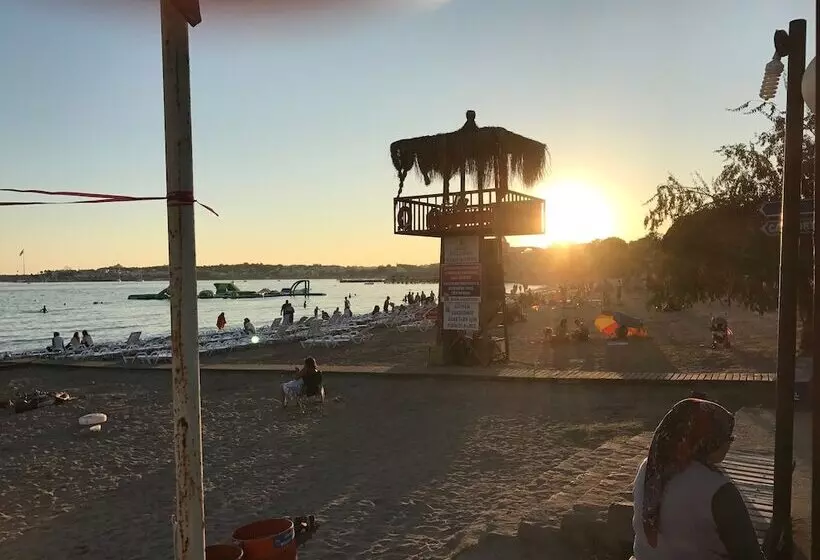 Akasya Apart Otel Didim Altinkum