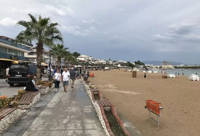 Akasya Apart Otel Didim Altinkum