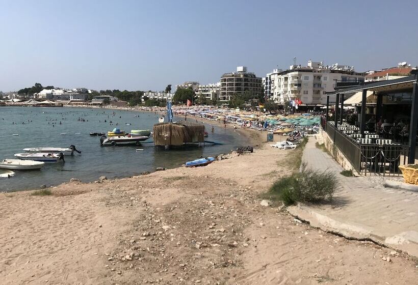 Akasya Apart Otel Didim Altinkum