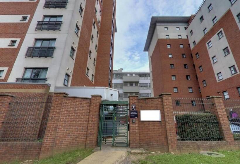 Schronisko Ensuite Rooms, Coventry   Campus Accommodation