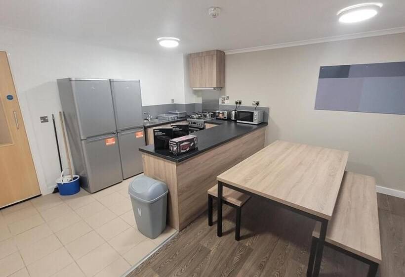 Schronisko Ensuite Rooms, Coventry   Campus Accommodation