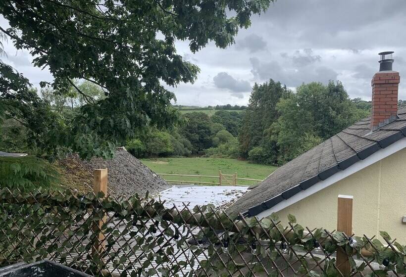 Beautiful 1 Bed Studio In Boyton Launceston