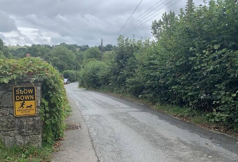 Beautiful 1 Bed Studio In Boyton Launceston