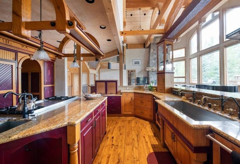 Cherry Ridge By Avantstay Incredible Mountain Mansion W/ Game Room, Hot Tub & Views!!