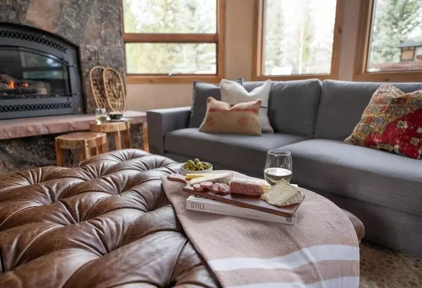 Cherry Ridge By Avantstay Incredible Mountain Mansion W/ Game Room, Hot Tub & Views!!