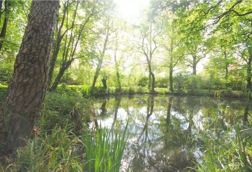 Delightful 4bd Home Full Of Flair Edenbridge Kent