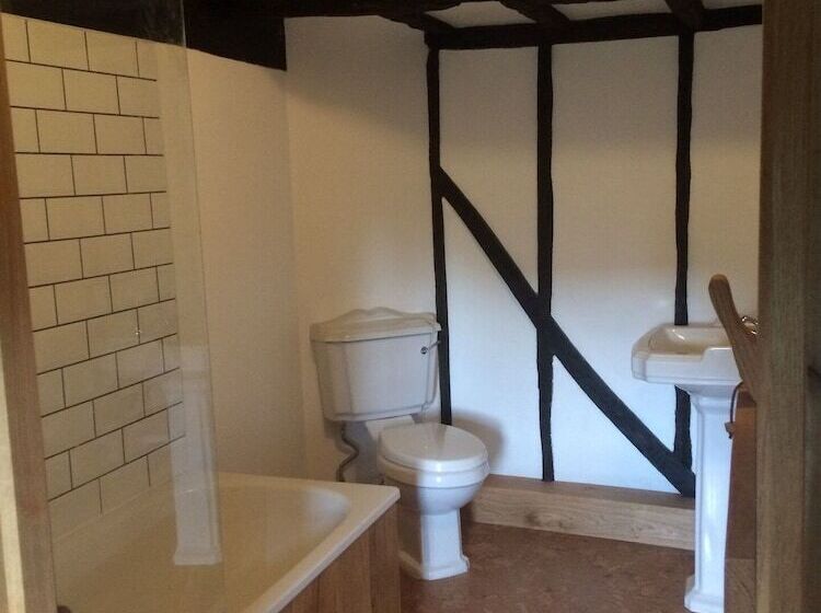 Delightful 4bd Home Full Of Flair Edenbridge Kent