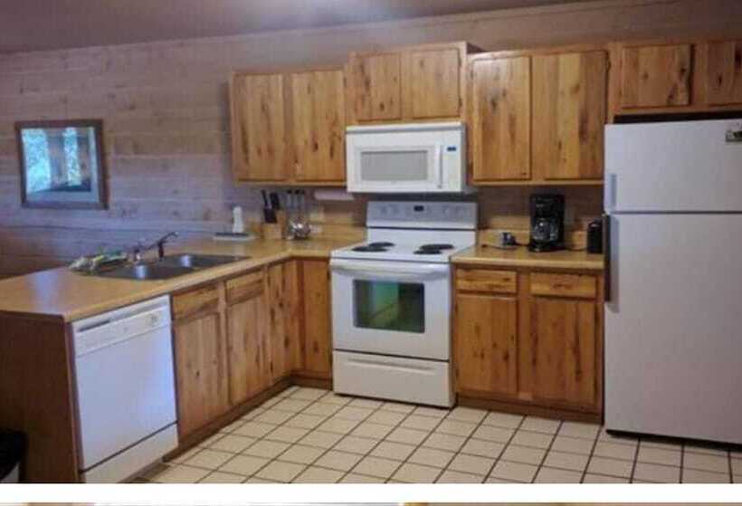 Entire Charming Cabin With Lake And Mountain View