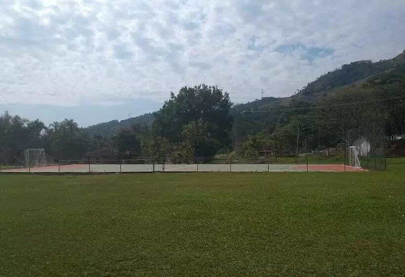 簡易ホテル Pousada Rafaela