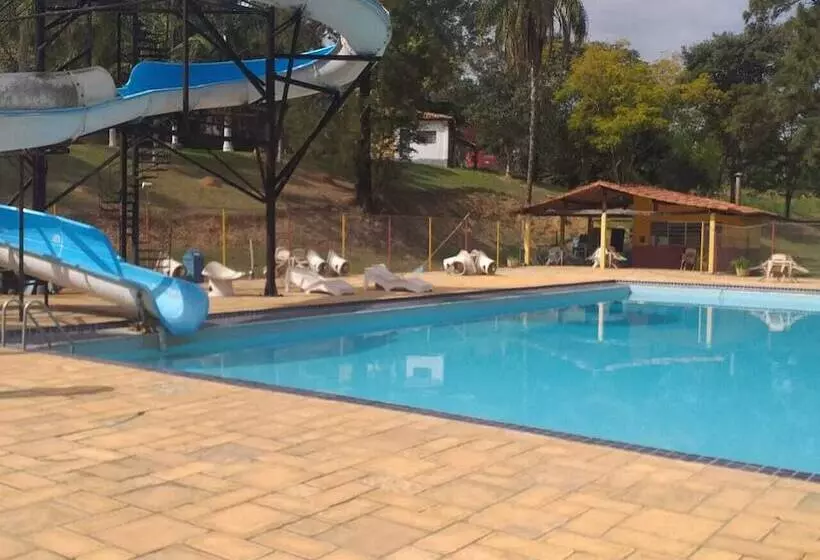 簡易ホテル Pousada Rafaela