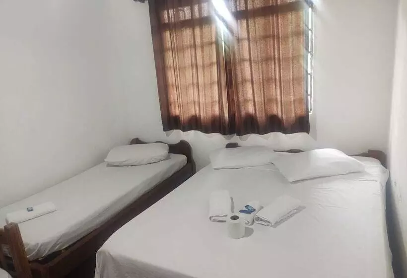 簡易ホテル Pousada Rafaela