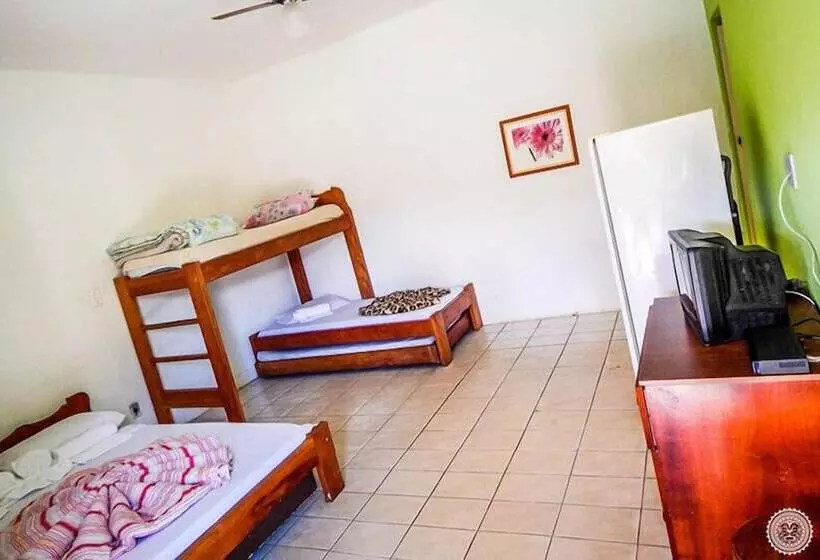 簡易ホテル Pousada Rafaela