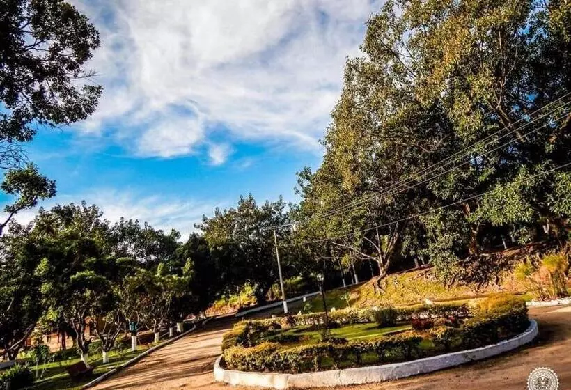 簡易ホテル Pousada Rafaela