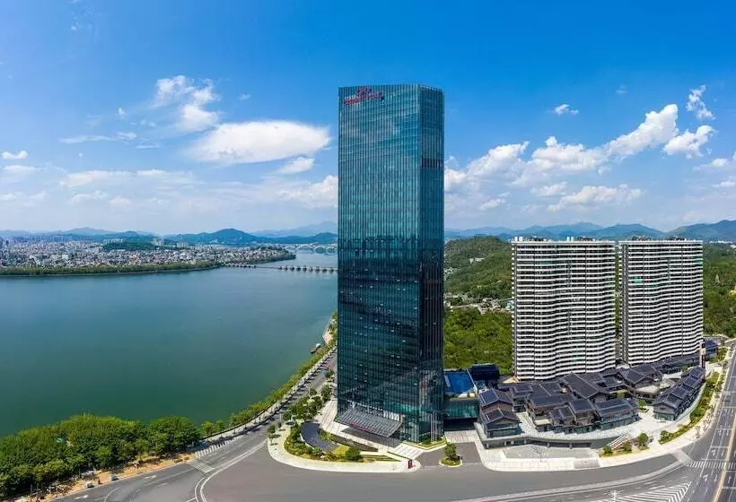 هتل Crowne Plaza Chaozhou Riverside By Ihg