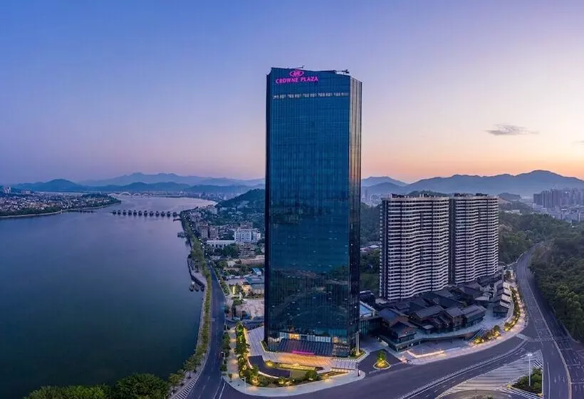 هتل Crowne Plaza Chaozhou Riverside By Ihg