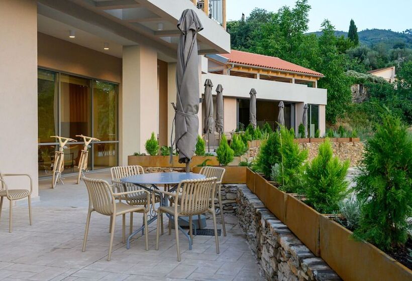 Denthis Hotel   Taygetos Mountain Getaway