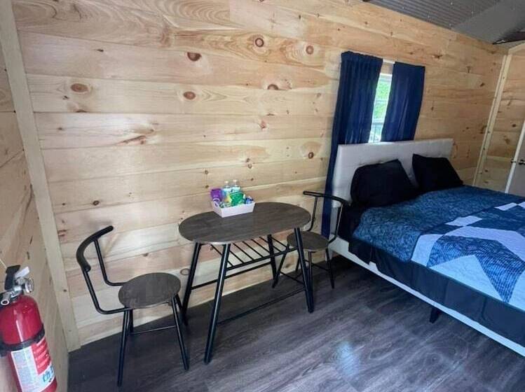 ホテル Laurel Creek Campground