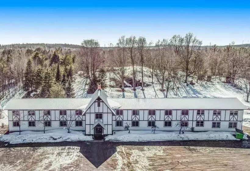 Hotelli Snow Chasers Lodge