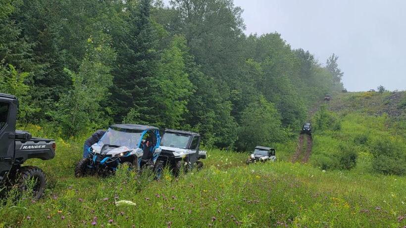 호텔 Snow Chasers Lodge