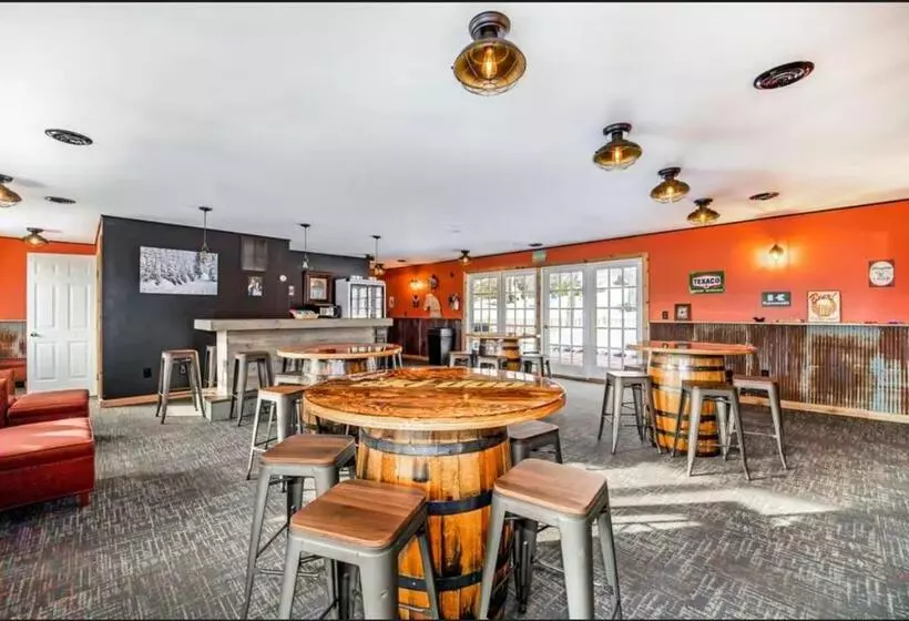 Hotelli Snow Chasers Lodge