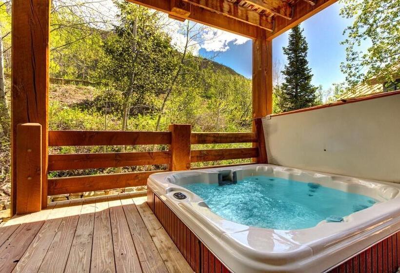 Nordic Retreat 5 Bedrooms Pac 2410 By Kbm