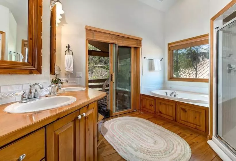 Nordic Retreat 5 Bedrooms Pac 2410 By Kbm