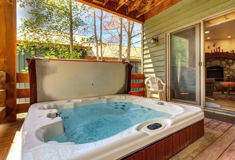 Nordic Retreat 5 Bedrooms Pac 2410 By Kbm