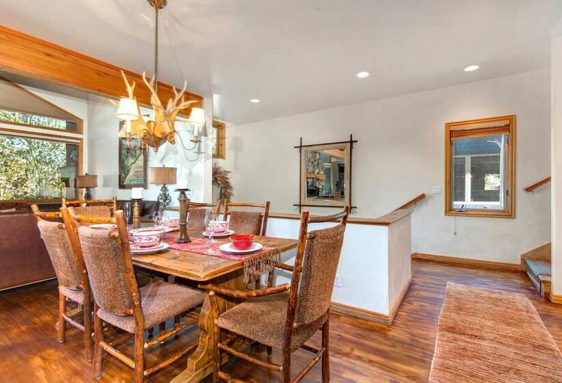 Nordic Retreat 5 Bedrooms Pac 2410 By Kbm